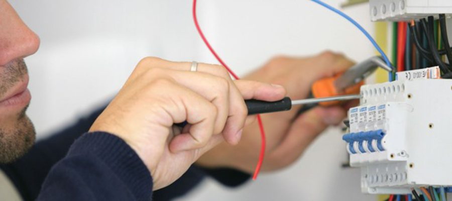 FranceSST-Devenir Formateur Habilitations Electriques des personnels electriciens